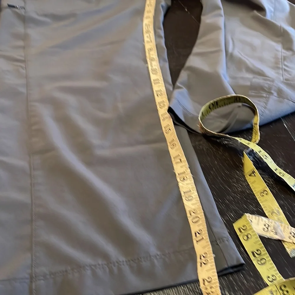 Patagonia Gray Cropped Athletic Hiking Pants Size 10.
